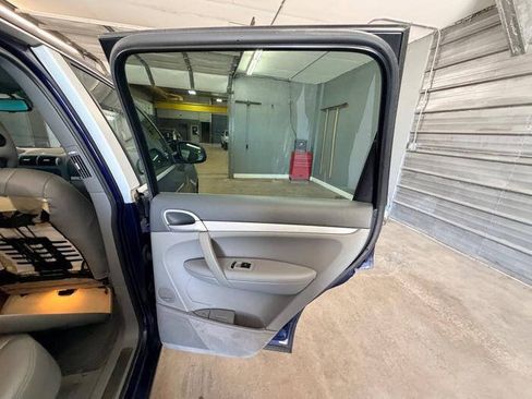 Used 2005 Porsche Cayenne S AWD/4WD image 28