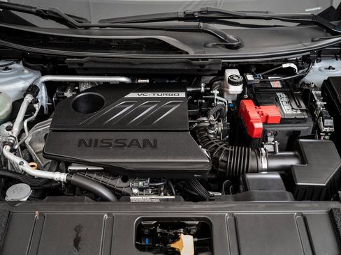 Used 2023 Nissan Rogue SV image 33