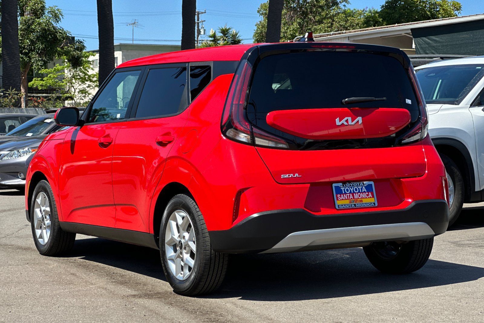 Used 2024 Kia Soul LX w/ Option Group 015 FWD image 6