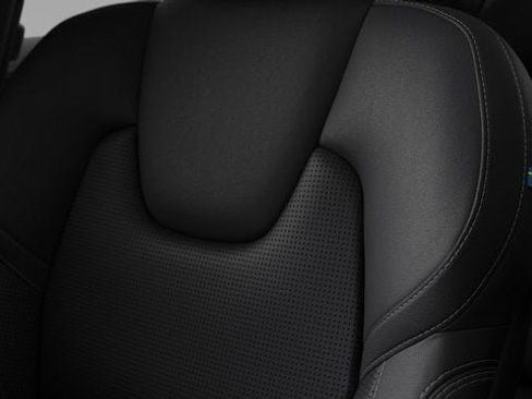 New 2026 Volvo XC60 B5 Ultra w/ Protection Package Premier image 11