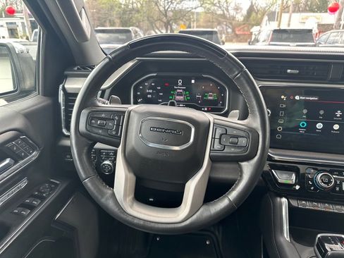 Used 2024 GMC Sierra 1500 Denali AWD/4WD image 15