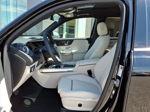 New 2026 Mercedes-Benz GLB 250 4MATIC image 10