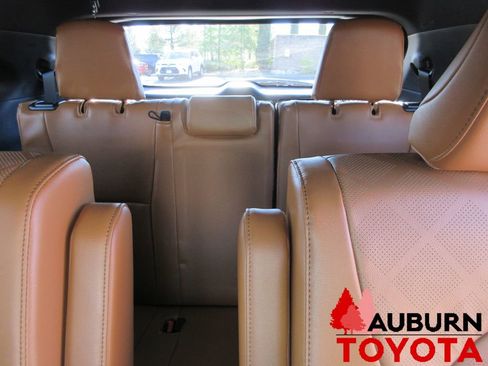 New 2026 Toyota Highlander Platinum image 22