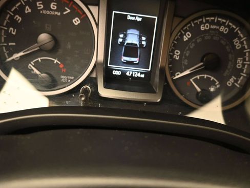 Used 2023 Toyota Tacoma TRD Pro AWD/4WD image 18