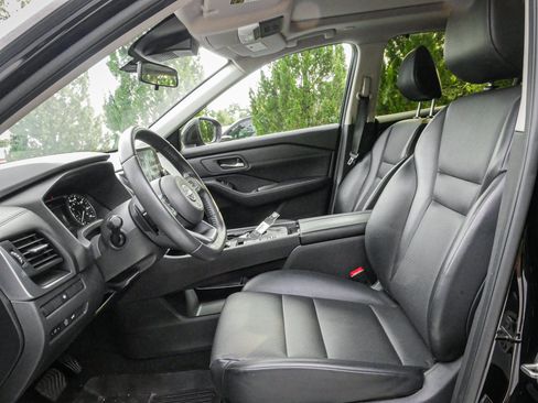 Used 2024 Nissan Rogue SV w/ SV Premium Package FWD image 7