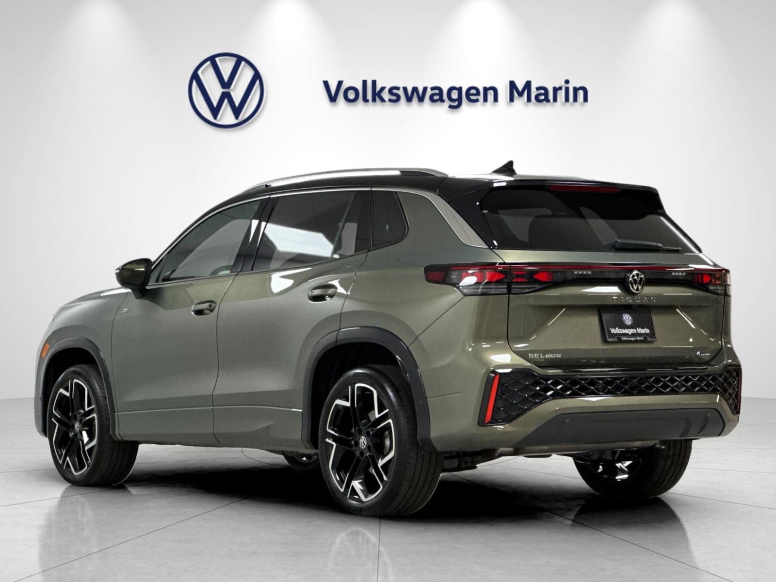 New 2026 Volkswagen Tiguan SEL R-Line AWD/4WD image 3