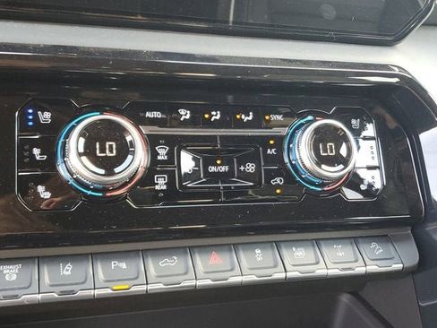 New 2026 GMC Sierra 2500 AT4X AWD/4WD image 24