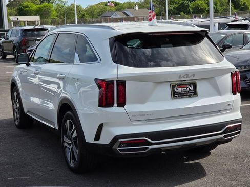 Used 2023 Kia Sorento EX AWD/4WD image 6
