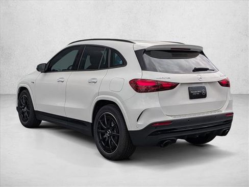 New 2026 Mercedes-Benz GLA 35 AMG 4MATIC image 9