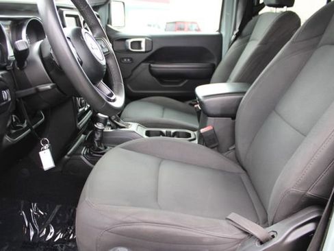 Used 2023 Jeep Wrangler Sport S image 28