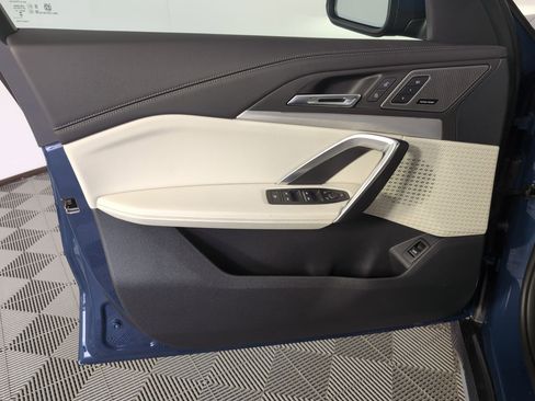 Used 2026 BMW X1 xDrive28i w/ Technology Package image 9