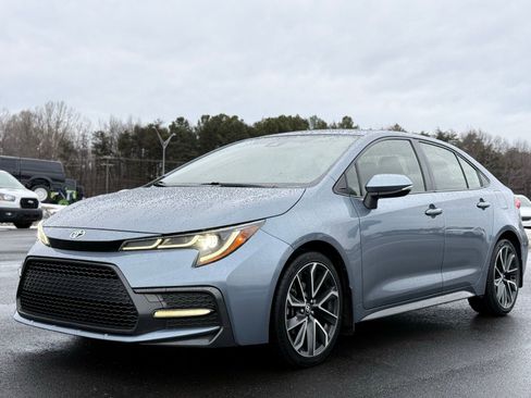 Used 2020 Toyota Corolla SE image 2