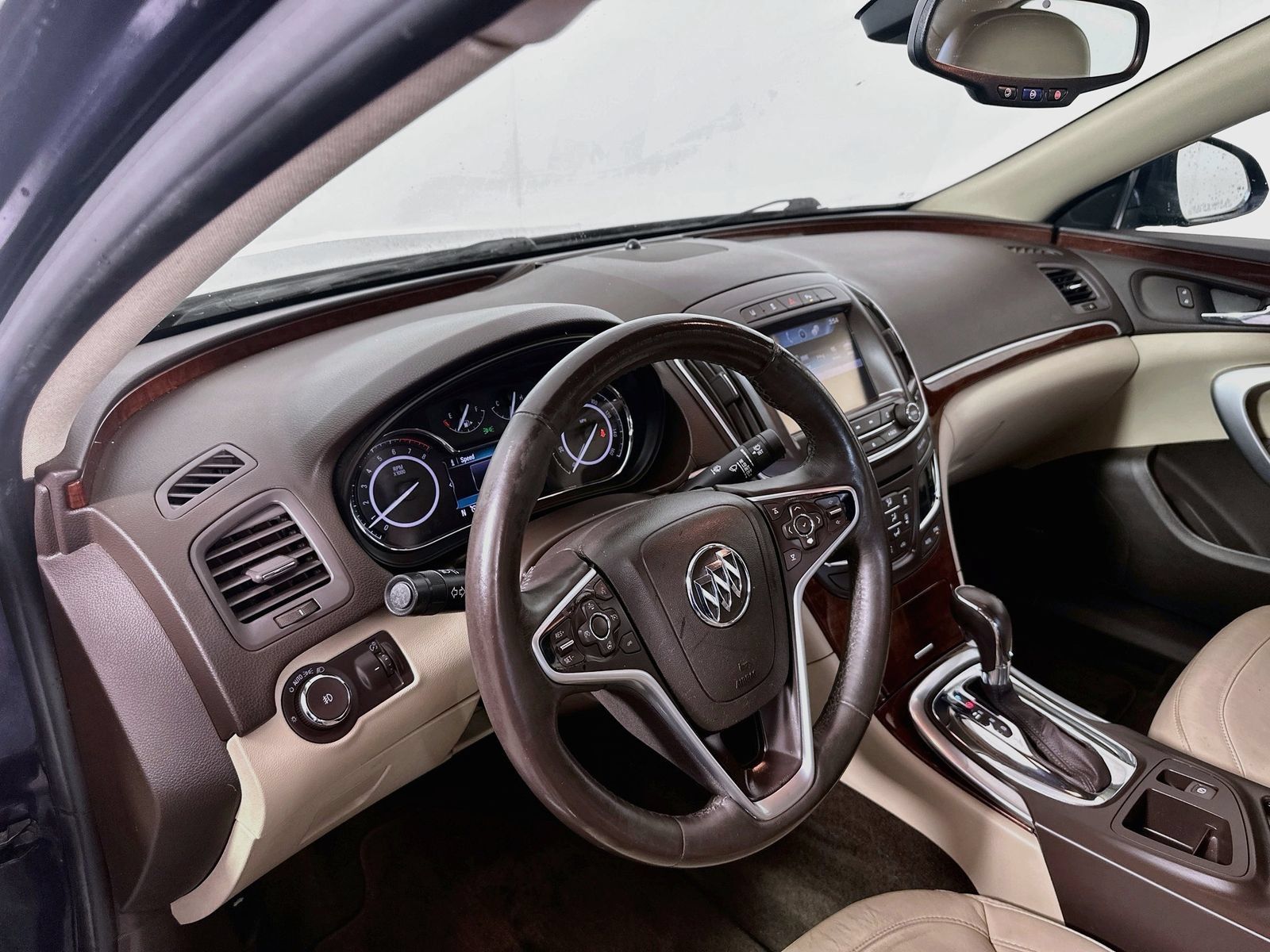 Used 2017 Buick Regal Premium w/ Driver Confidence Package #1 FWD image 9