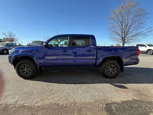 Used 2023 Toyota Tacoma SR5 image 6