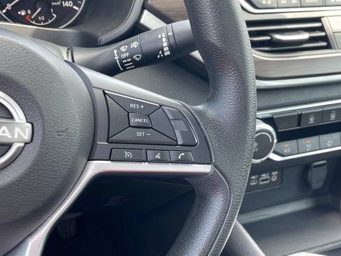 Used 2024 Nissan Altima 2.5 SV FWD image 26