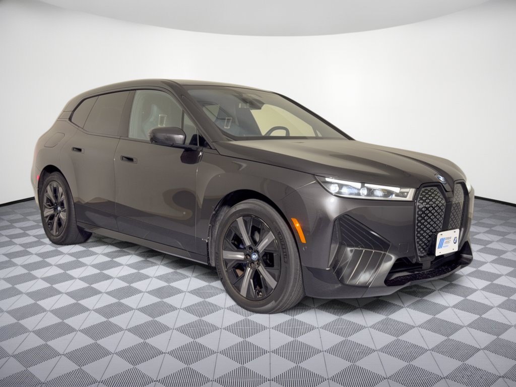 Certified 2023 BMW iX xDrive50 w/ Premium Package AWD/4WD image 7