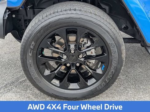 Used 2022 Jeep Wrangler Unlimited Sahara w/ Safety Group AWD/4WD image 12