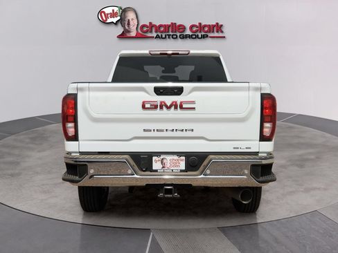 Used 2025 GMC Sierra 2500 SLE AWD/4WD image 4