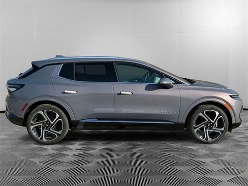 New 2026 Chevrolet Equinox EV LT image 2