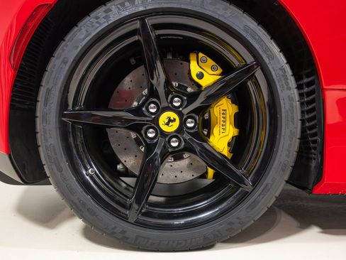 Certified 2021 Ferrari F8 Tributo RWD image 39
