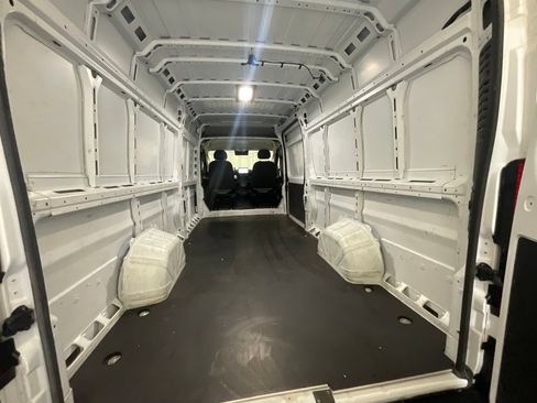 Used 2024 RAM ProMaster 3500 w/ Premium Convenience Group FWD image 16