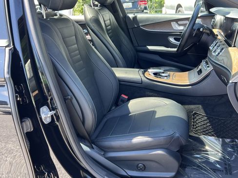 Used 2018 Mercedes-Benz E 300 4MATIC image 32