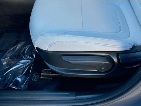 Used 2025 Hyundai Tucson SE image 17