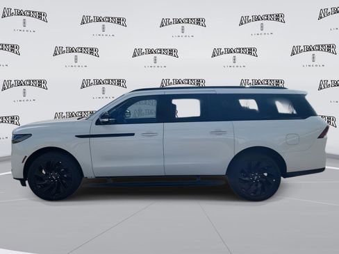 New 2026 Lincoln Navigator L Reserve w/ Jet Appearance Package image 2