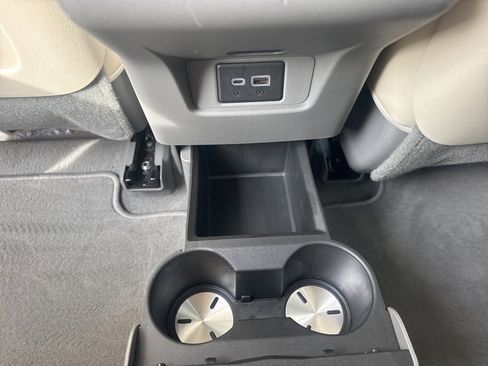 Used 2024 Cadillac XT6 Premium Luxury w/ Technology Package image 38