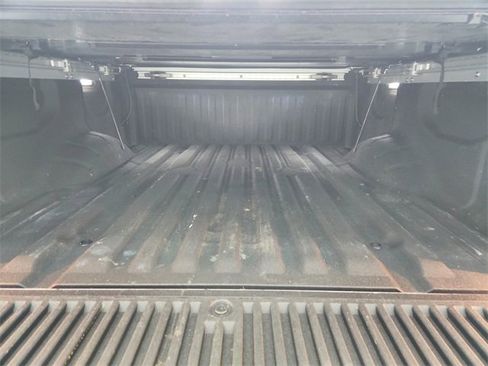 Used 2023 Nissan Titan SV w/ SV Convenience Package image 38