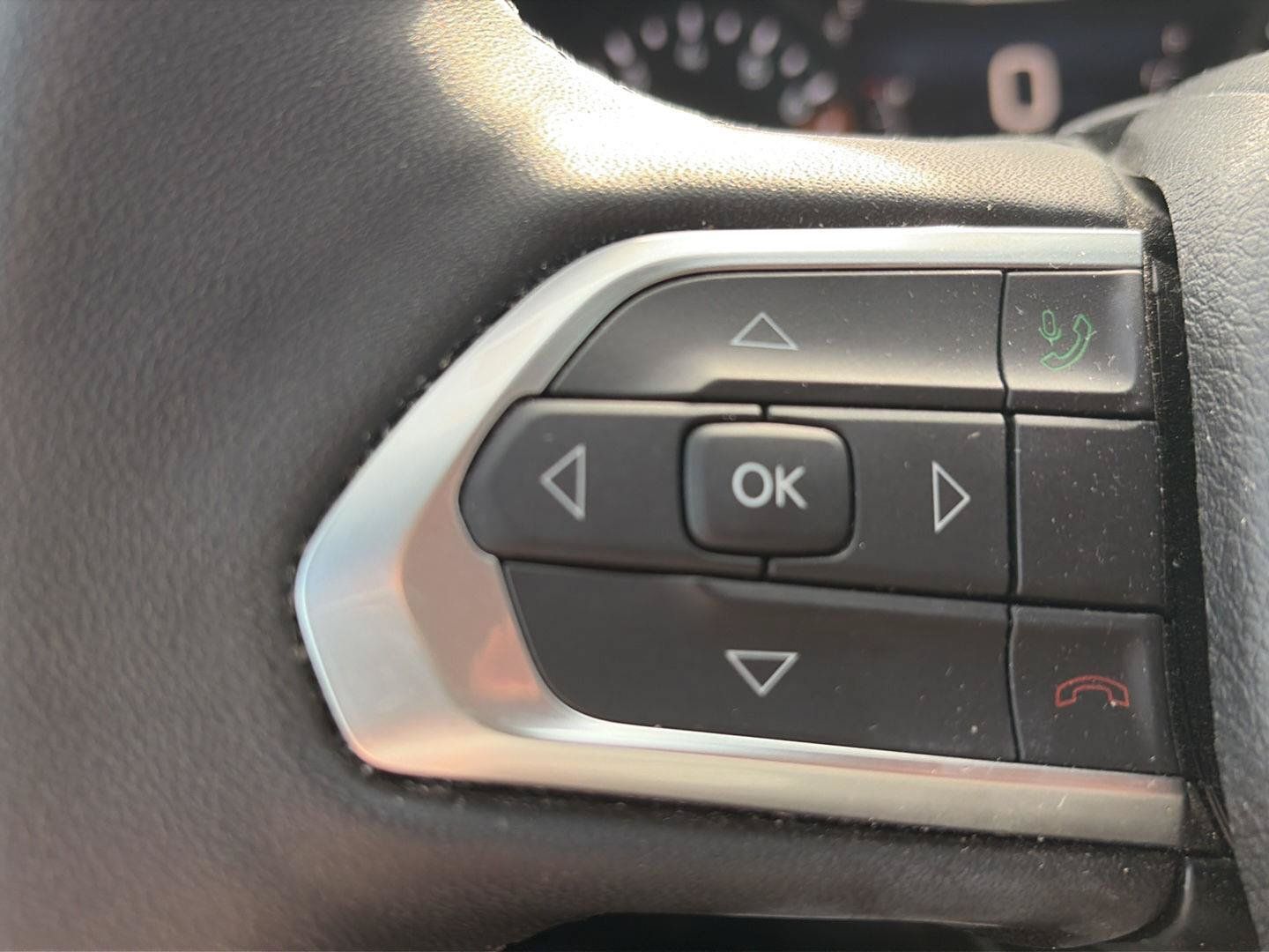 Used 2025 Jeep Compass Limited AWD/4WD image 13