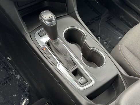 Used 2019 Chevrolet Equinox LT image 15