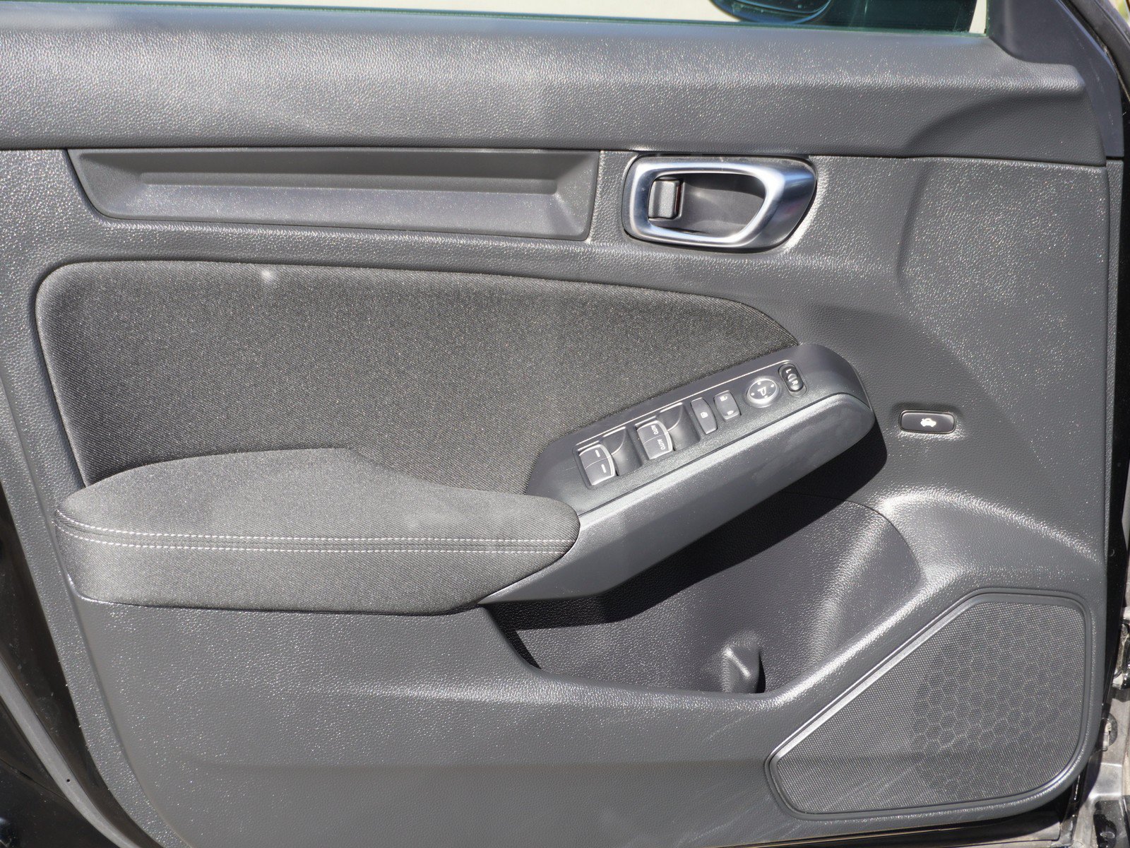 Used 2025 Honda Civic LX image 16