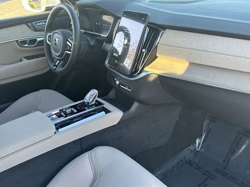 New 2026 Volvo XC90 B6 Plus w/ Protection Package Premier image 13