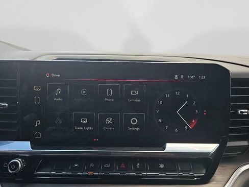 Used 2025 GMC Sierra 1500 SLT RWD image 18