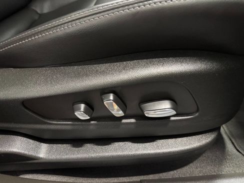 Used 2023 Cadillac XT6 Sport image 31