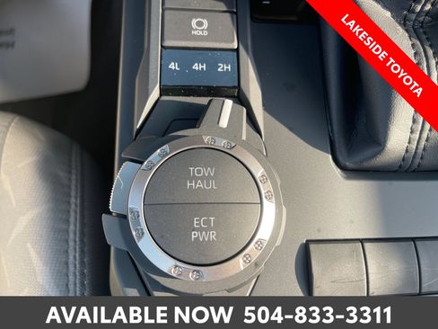 Certified 2026 Toyota Tacoma SR5 AWD/4WD image 32