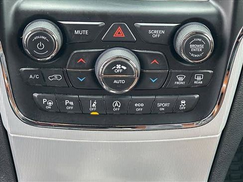 Used 2018 Jeep Grand Cherokee Summit w/ Trailer Tow Group IV image 27