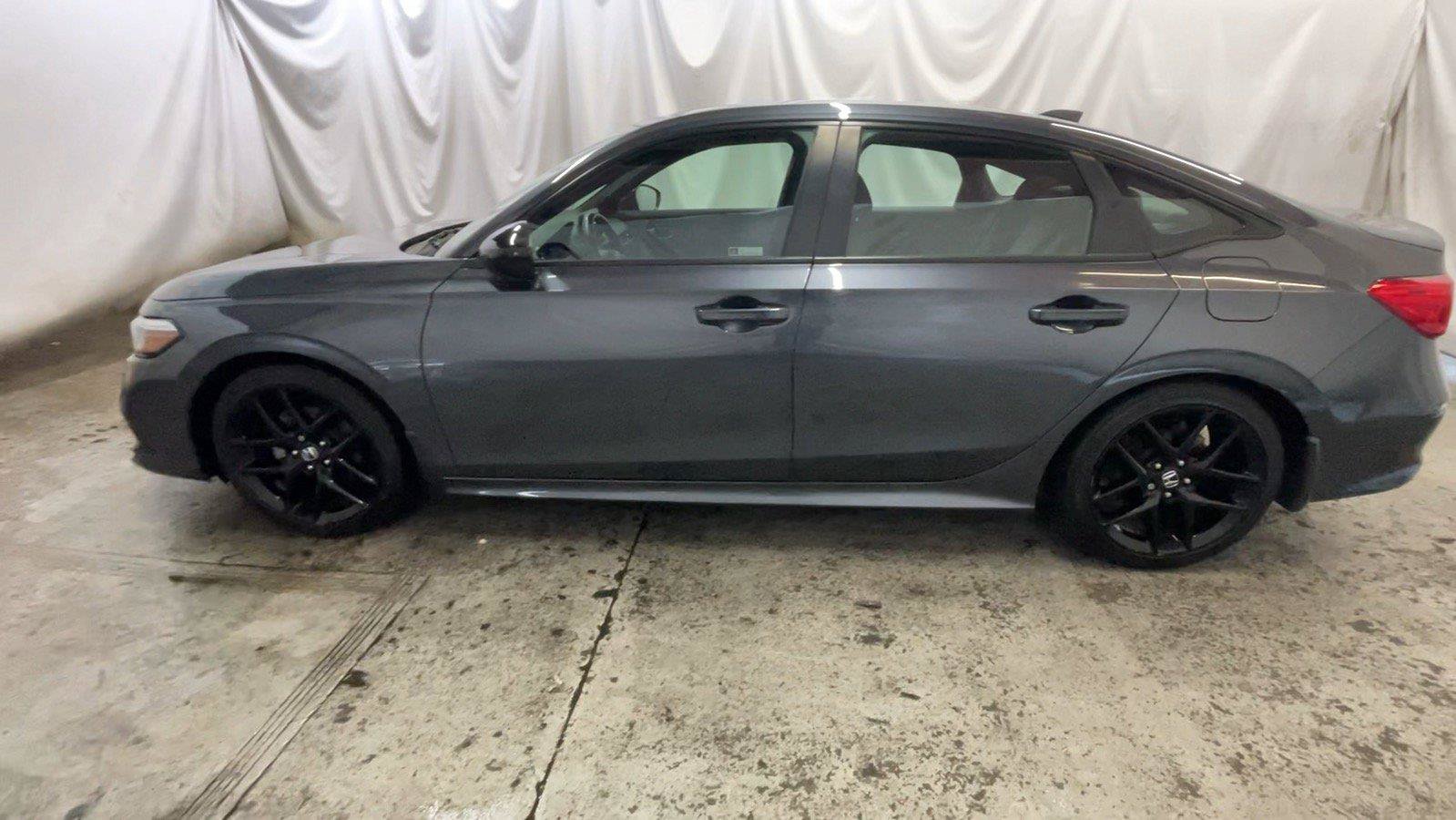 Used 2024 Honda Civic Sport image 13
