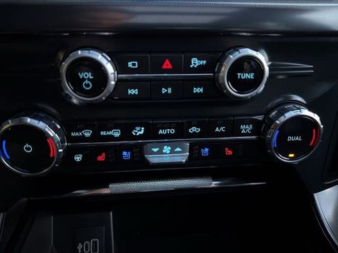 Certified 2025 Ford F150 Lariat image 28