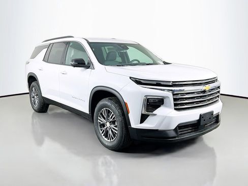 New 2026 Chevrolet Traverse LT w/ Driver Confidence Package image 3