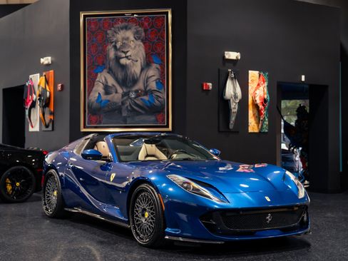 Used 2021 Ferrari 812 GTS RWD image 16