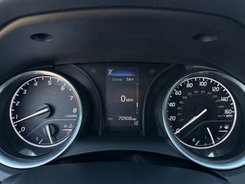 Used 2018 Toyota Camry LE FWD image 14