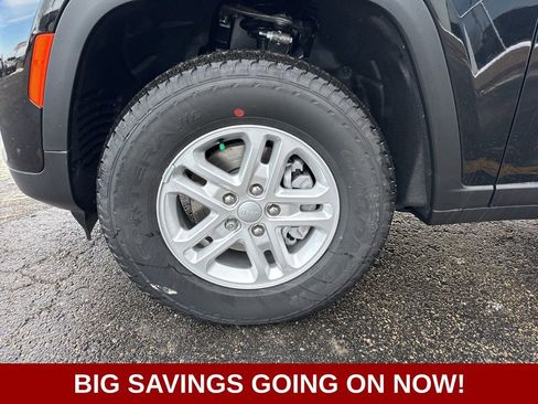 New 2025 Jeep Grand Cherokee Laredo image 15