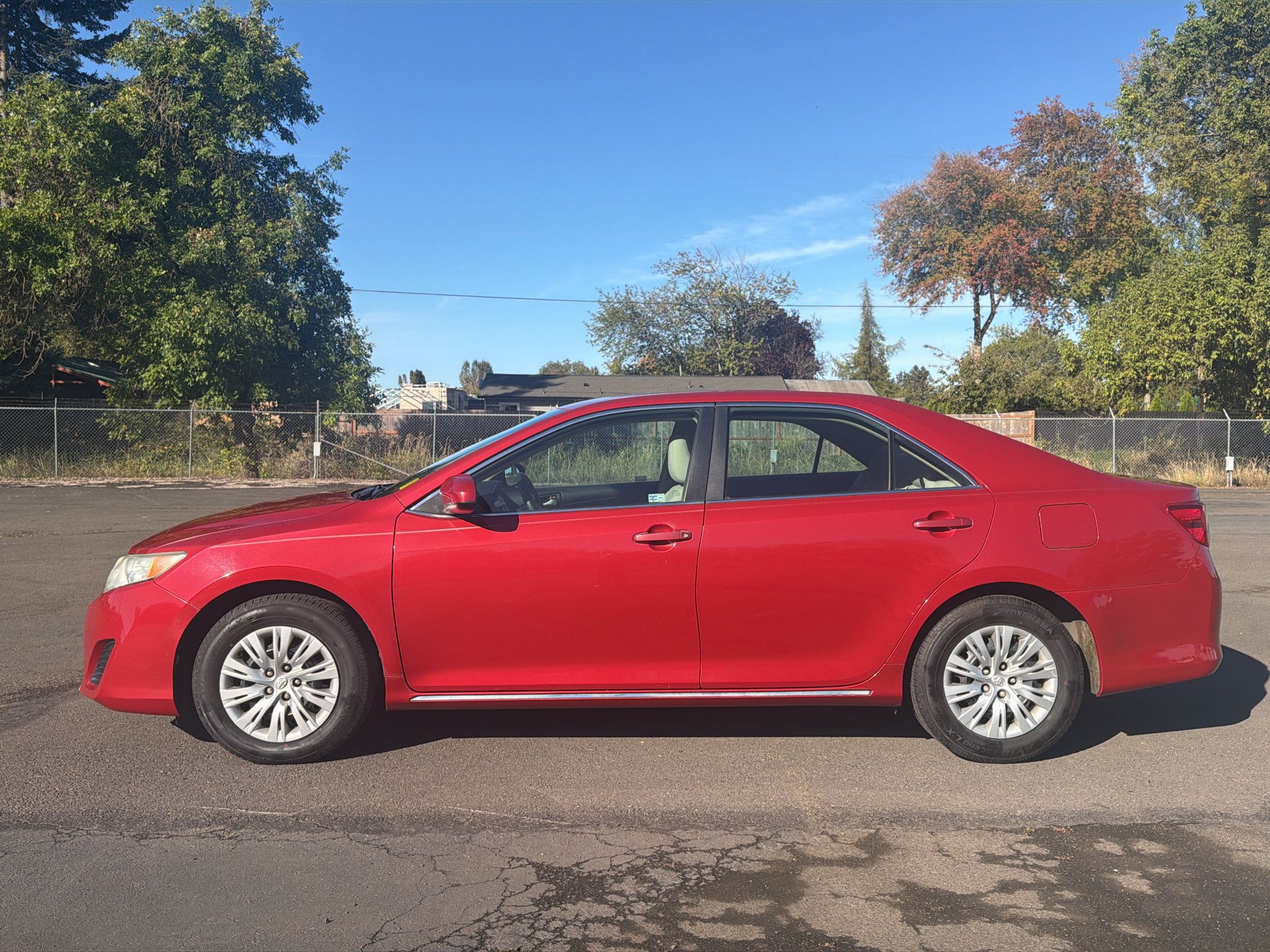 Used 2012 Toyota Camry LE FWD image 5