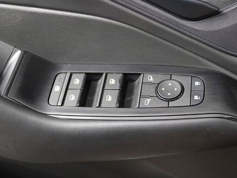 Certified 2025 Nissan Rogue S FWD image 23