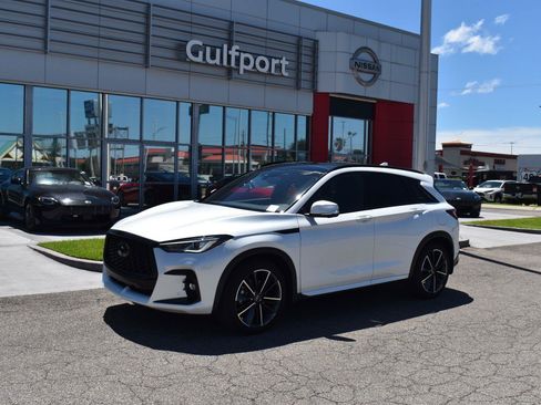 Used 2024 INFINITI QX50 Sport FWD image 2