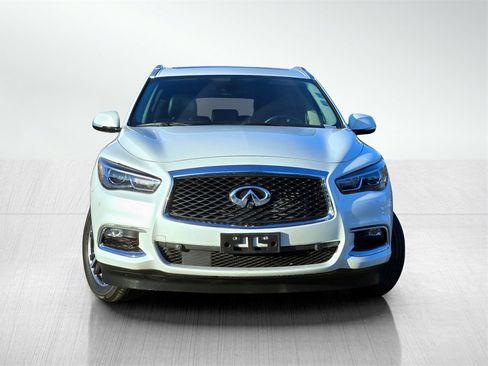 Used 2020 INFINITI QX60 Luxe w/ Essential Package image 2