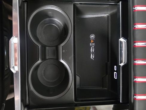 Used 2025 GMC Yukon AT4 Ultimate image 27