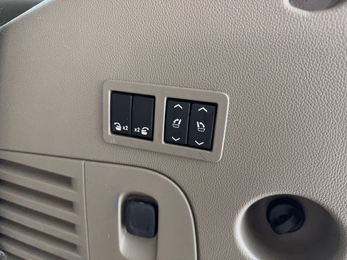 Used 2019 Chevrolet Tahoe LT w/ RST Edition image 86